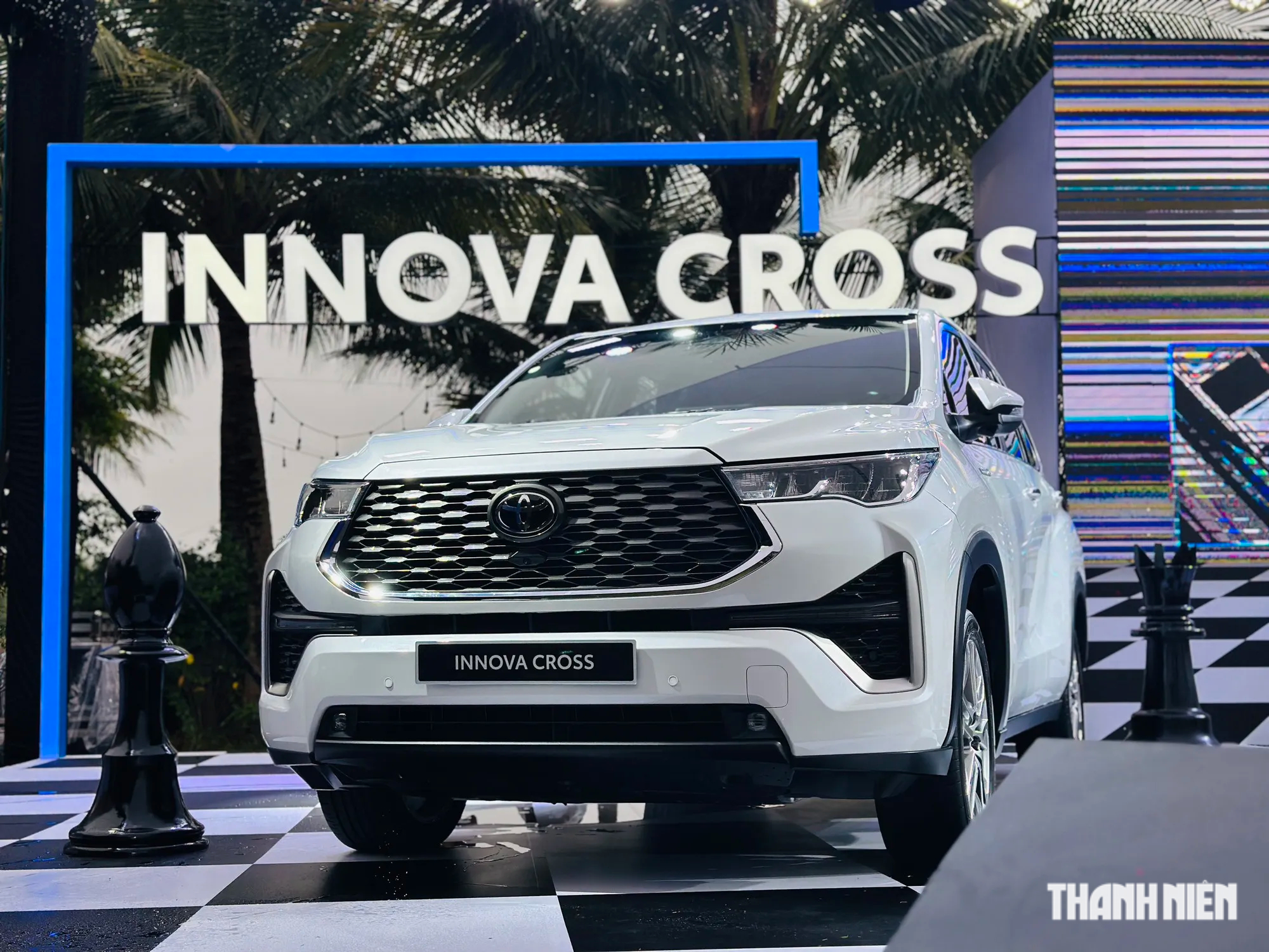 You are currently viewing Ưu, nhược Toyota Innova Cross: Sự trở lại của ‘nhà vua’ MPV một thời?